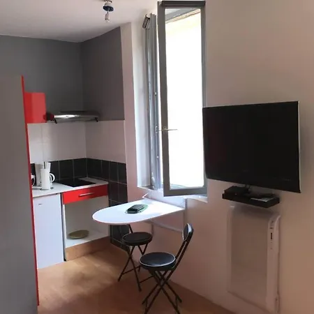 Jolie Studio Dans Le Centre Historique De